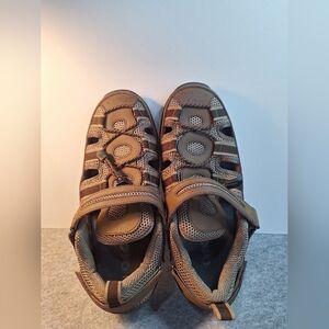 OrthoFeet Mens 10.5 Extra Wide Outdoor Sandals Like New